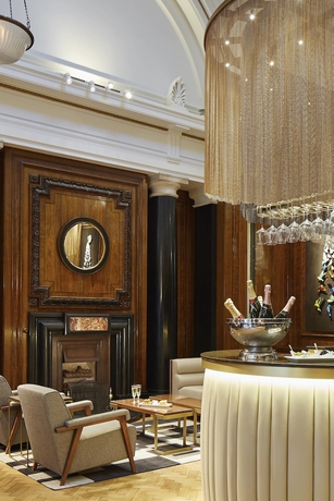 Imagen de los interiores del Hotel London Marriott County Hall. Foto 19