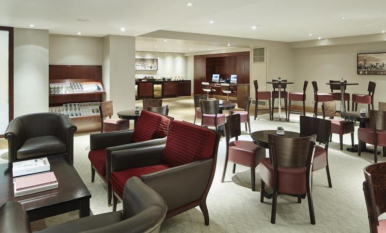 Imagen del bar/restaurante del Hotel London Marriott Kensington. Foto 2