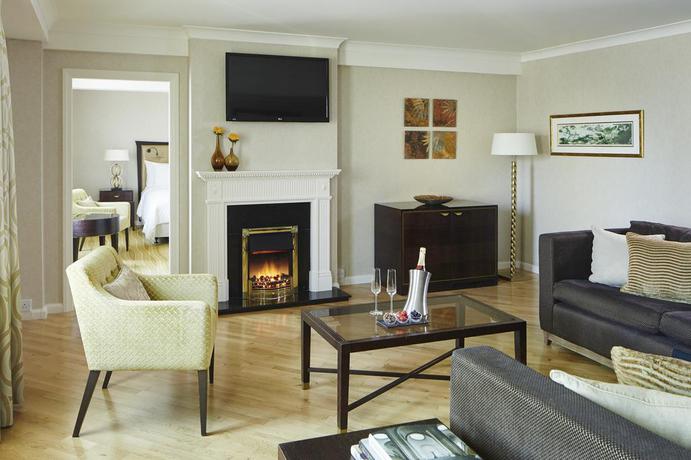 Imagen de la habitación del Hotel London Marriott Kensington. Foto 12