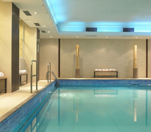 Imagen de la piscina del Hotel London Marriott Marble Arch. Foto 13