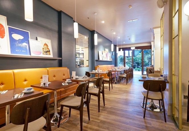 Imagen del bar/restaurante del Hotel London Marriott Regents Park. Foto 6