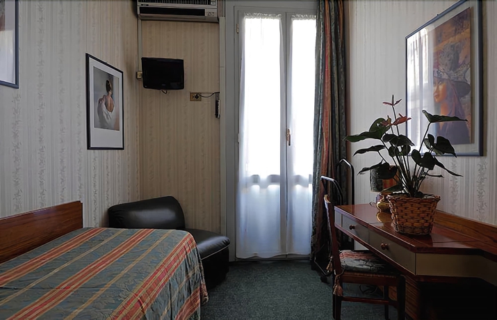 Imagen de la habitación del Hotel London, Milán. Foto 9