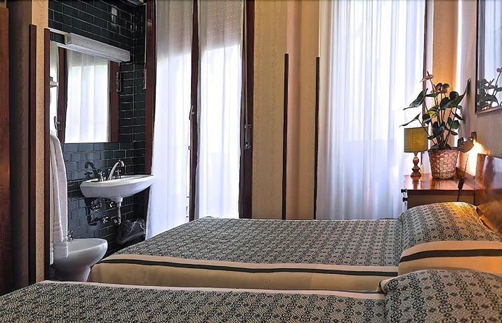 Imagen de la habitación del Hotel London, Milán. Foto 13