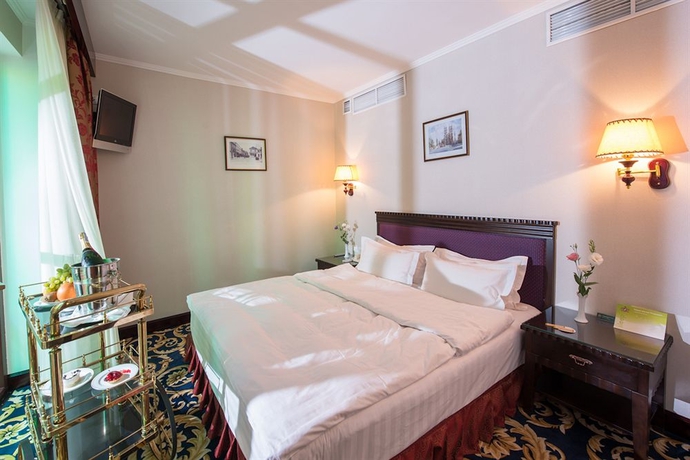 Imagen de la habitación del Hotel London, Odessa. Foto 5