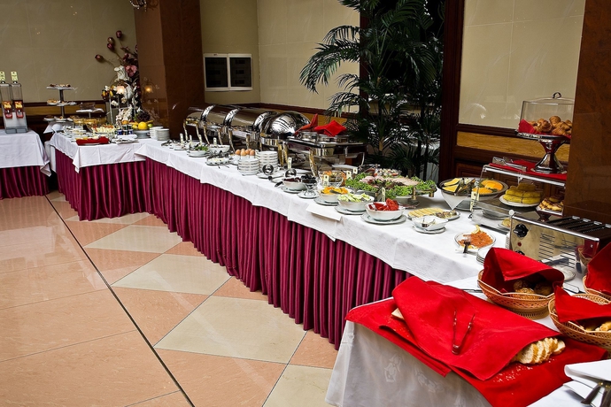 Imagen del bar/restaurante del Hotel London, Odessa. Foto 4