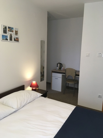 Imagen de la habitación del Hotel London Rooms Zagreb Airport. Foto 10