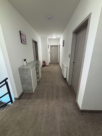 Imagen de la habitación del Hotel London Rooms Zagreb Airport. Foto 16