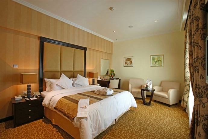 Imagen de la habitación del Hotel London Suites. Foto 6