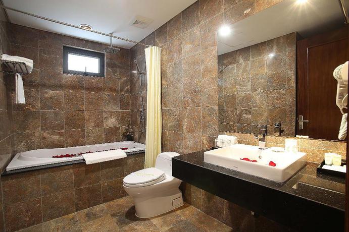 Imagen de la habitación del Hotel London and Apartment. Foto 4