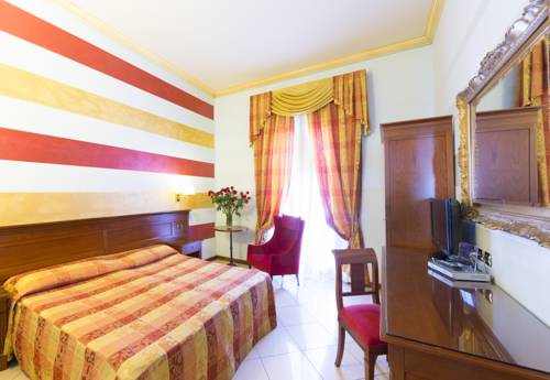 Imagen de la habitación del Hotel Londra. Foto 10