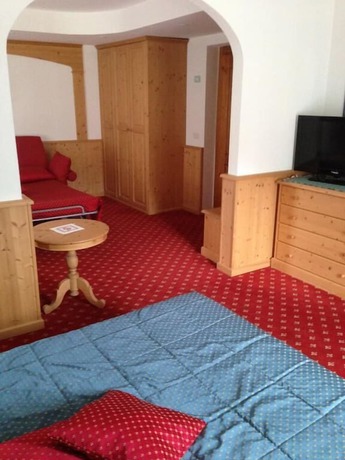 Imagen de la habitación del Hotel Londra, Molveno. Foto 10
