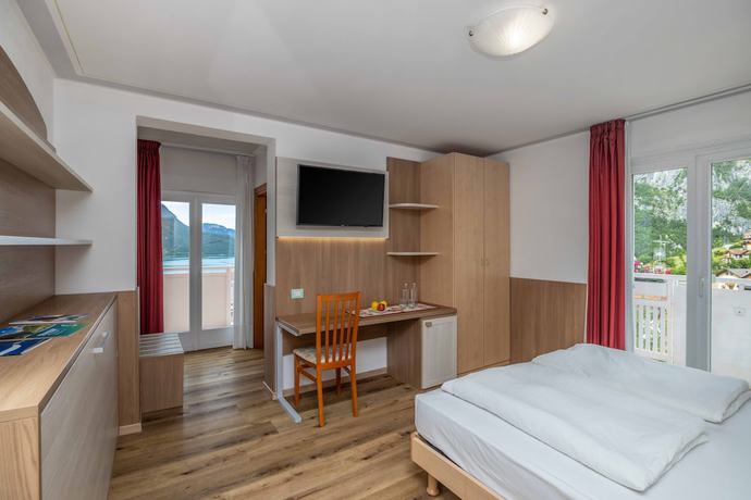 Imagen de la habitación del Hotel Londra, Molveno. Foto 12