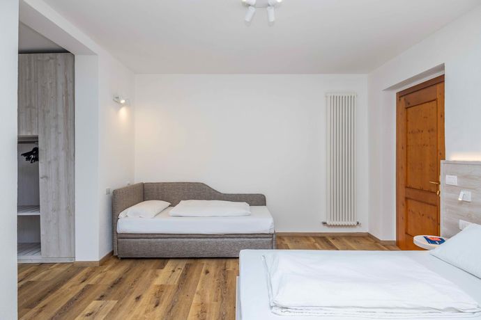 Imagen de la habitación del Hotel Londra, Molveno. Foto 19