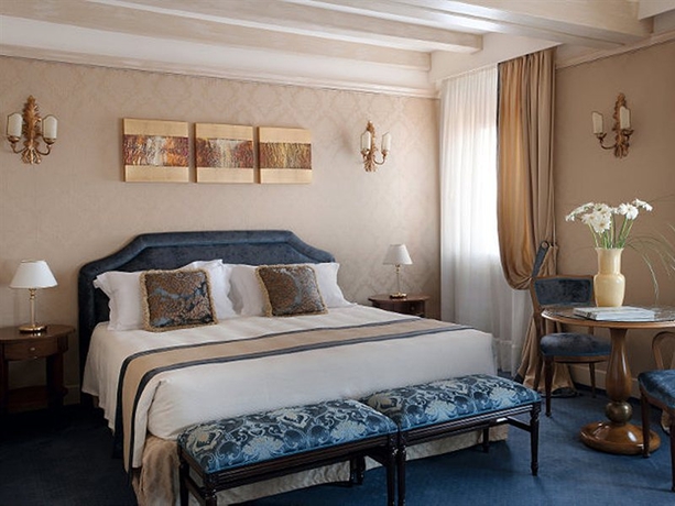 Imagen general del Hotel Londra Palace. Foto 4