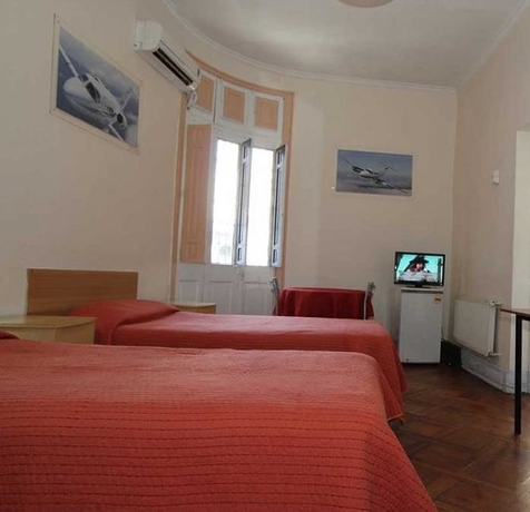 Imagen de la habitación del Hotel Londres 35. Foto 6