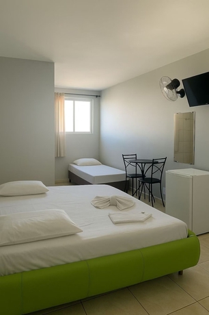 Imagen de la habitación del Hotel Londres ADE. Foto 6