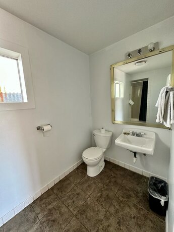 Imagen general del Hotel Lone Pine Motel. Foto 2