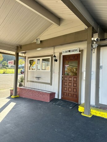 Imagen general del Hotel Lone Pine Motel. Foto 8