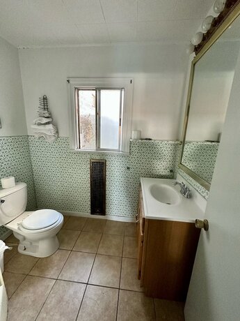 Imagen de la habitación del Hotel Lone Pine Motel. Foto 11