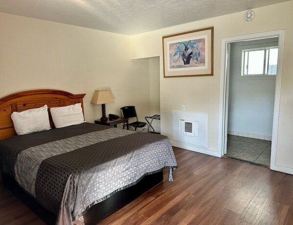 Imagen de la habitación del Hotel Lone Pine Motel. Foto 12