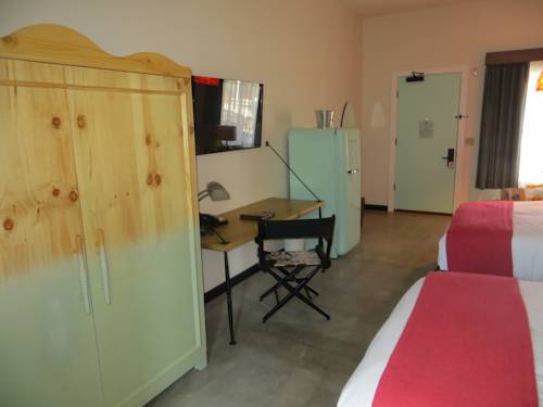 Imagen de la habitación del Hotel Lone Star Court, A Valencia. Foto 6