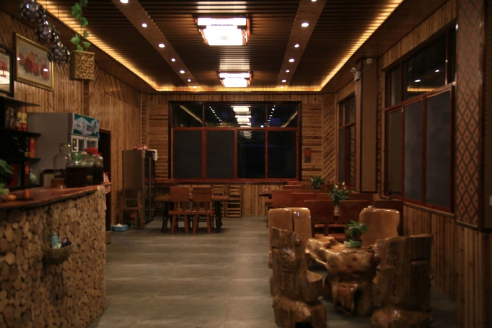 Imagen del bar/restaurante del Hotel Long An. Foto 4