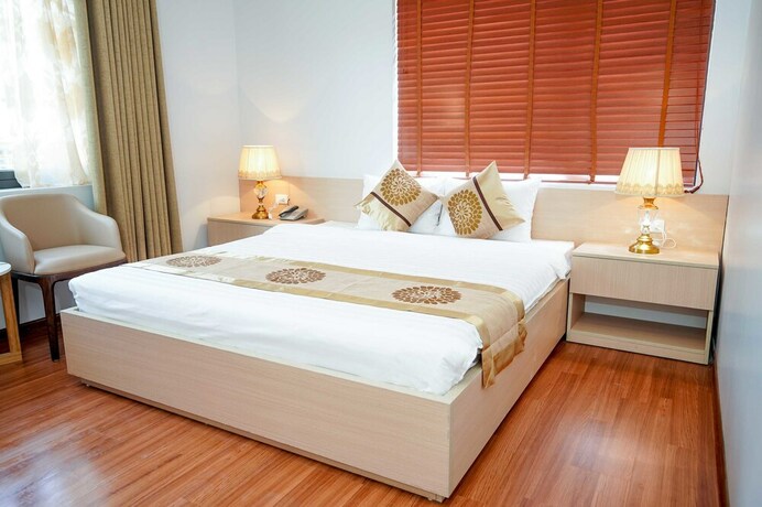 Imagen de la habitación del Hotel Long Anh. Foto 15