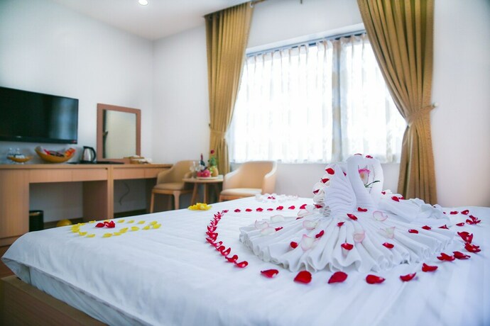 Imagen de la habitación del Hotel Long Anh. Foto 19