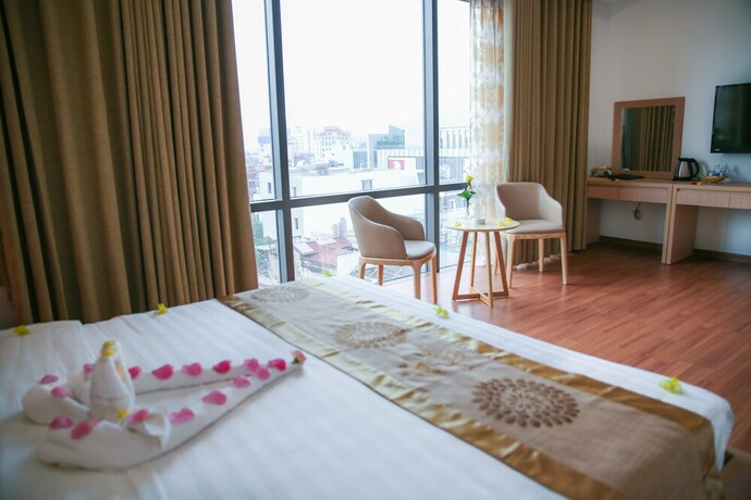 Imagen de la habitación del Hotel Long Anh. Foto 23