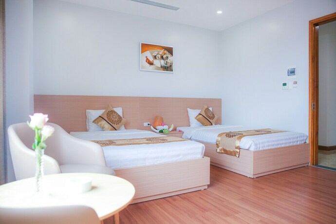 Imagen de la habitación del Hotel Long Anh. Foto 29