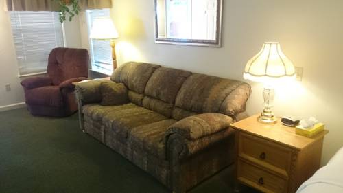 Imagen de la habitación del Hotel Long Barn Lodge & Event Center. Foto 13