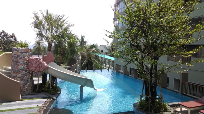 Imagen de la piscina del Hotel Long Beach Cha-am. Foto 15
