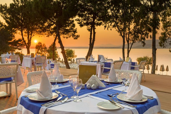 Imagen del bar/restaurante del Hotel Long Beach Club Nature. Foto 7
