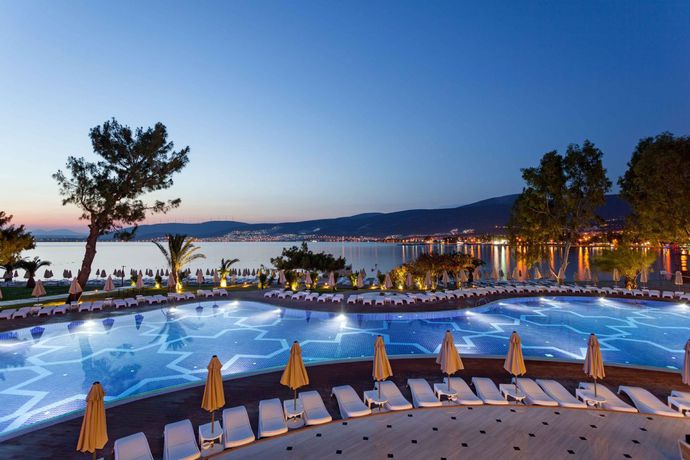 Imagen de la piscina del Hotel Long Beach Club Nature. Foto 14