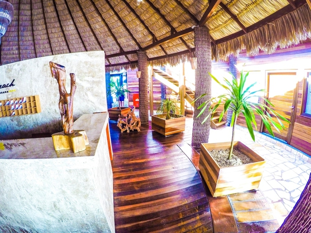 Imagen de los interiores del Hotel Long Beach. Foto 18