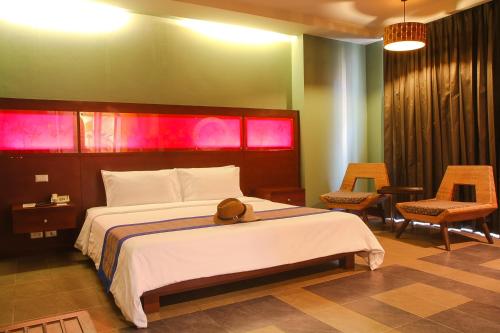 Imagen de la habitación del Hotel Long Beach Garden Hotel & Pavilions. Foto 9