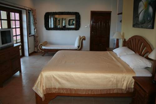 Imagen de la habitación del Hotel Long Beach Inn. Foto 10