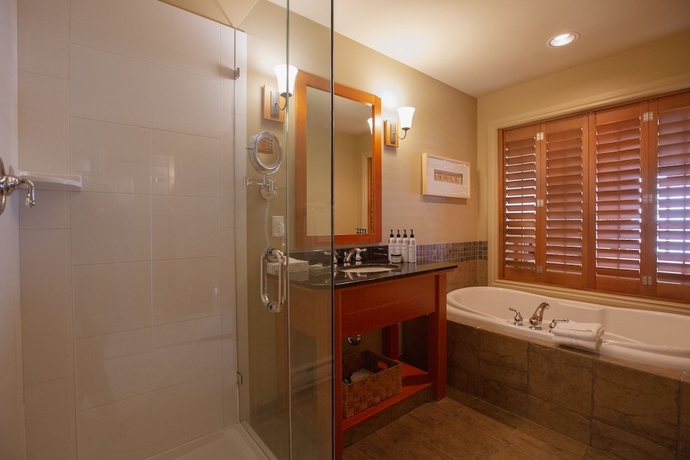 Imagen de la habitación del Hotel Long Beach Lodge Resort. Foto 17