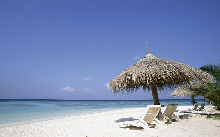 Imagen de los exteriores del Hotel Long Beach Resort Phu Quoc Island. Foto 9