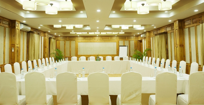 Imagen de los interiores del Hotel Long Beach Resort Phu Quoc Island. Foto 16