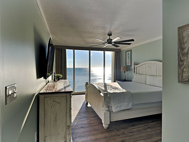 Imagen de la habitación del Hotel Long Beach Resort by Southern Vacation Rentals. Foto 13