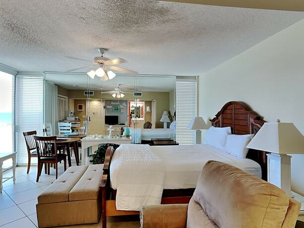 Imagen general del Hotel Long Beach Resort by Southern Vacation Rentals. Foto 2