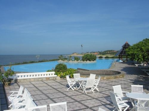 Imagen general del Hotel Long Hai Beach Resort. Foto 4