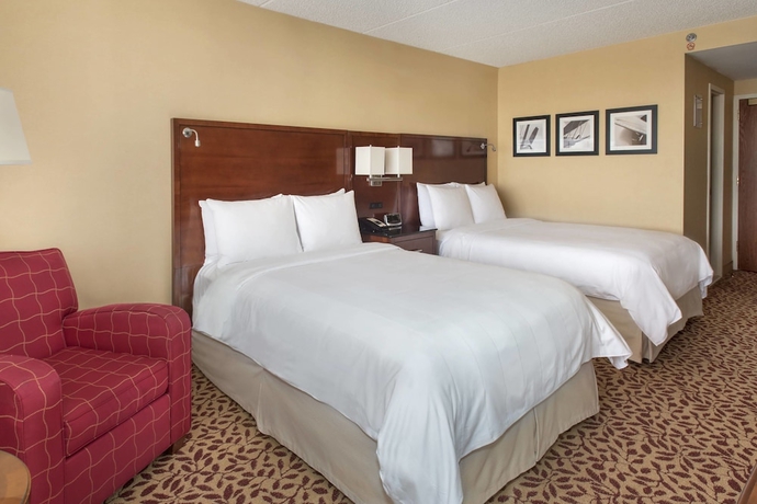 Imagen de la habitación del Hotel Long Island Marriott. Foto 7