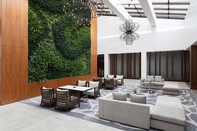 Imagen de los interiores del Hotel Long Island Marriott. Foto 19