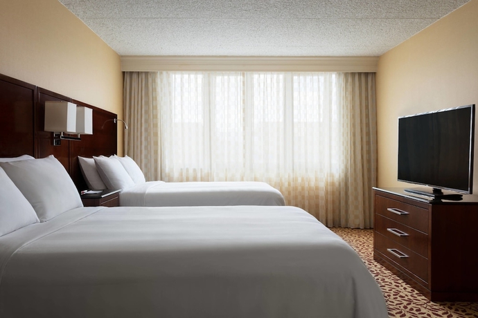 Imagen de la habitación del Hotel Long Island Marriott. Foto 15