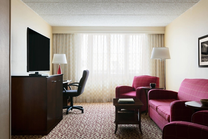 Imagen de la habitación del Hotel Long Island Marriott. Foto 17