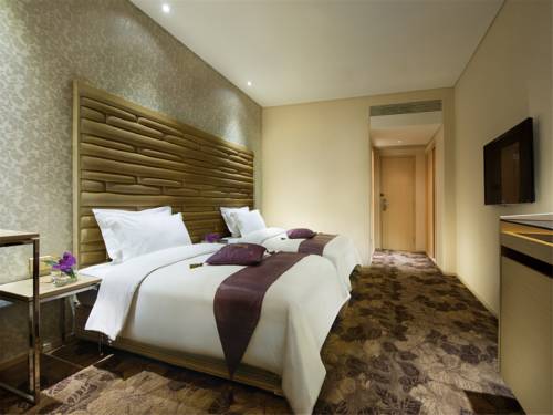 Imagen del bar/restaurante del Hotel Long Quan. Foto 4