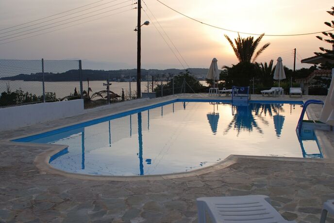 Imagen general del Hotel Long View Resort and Spa Rooms and Apartments. Foto 10