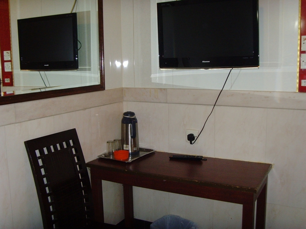 Imagen de la habitación del Hotel Long Yuen. Foto 4
